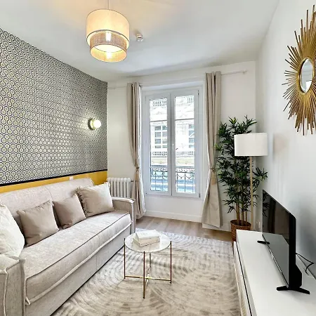 1576 - Unique Studio Near Opera Parigi